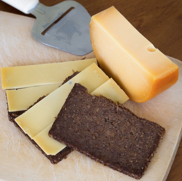 File:Roggebrood.png